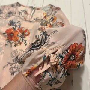 Anne Carson, floral print, beautiful blush blouse free flowing crop boho Sm